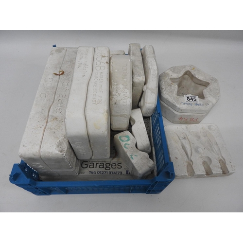 845 - Plaster slip moulds