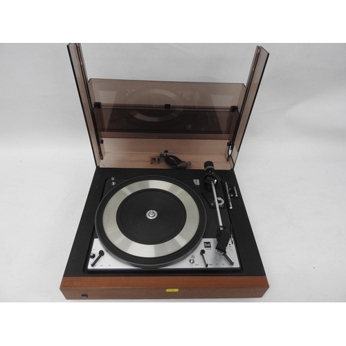 966 - Dual record deck - seen working