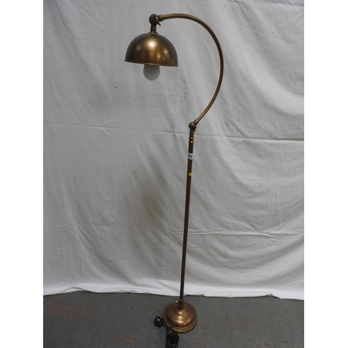 266 - Modern floor lamp - seen working