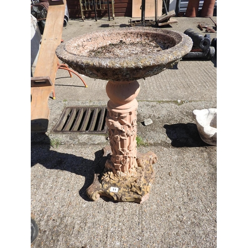 11 - Decorative bird bath - 28