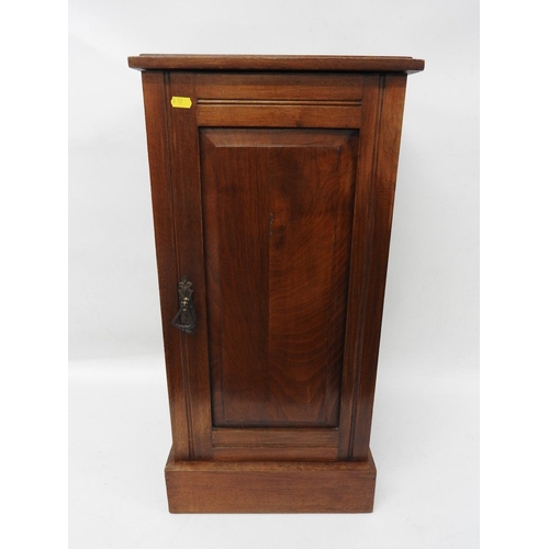 372 - Walnut pot cupboard - 13x 15x 28