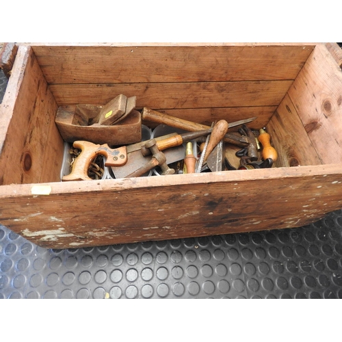 471 - Old rope handled wooden box and contents - vintage tools