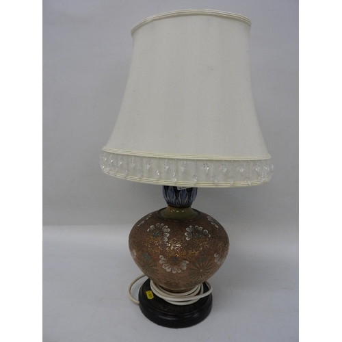 499 - Doulton table lamp