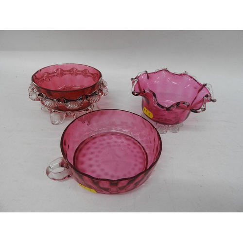 584 - 3x Cranberry glass dishes