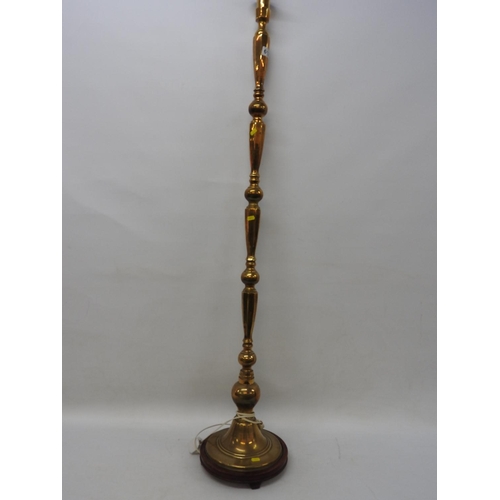 612 - Brass standard lamp