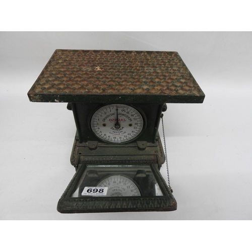 698 - Old bathroom scales