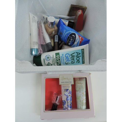 1390 - Box of toiletries - makeup etc