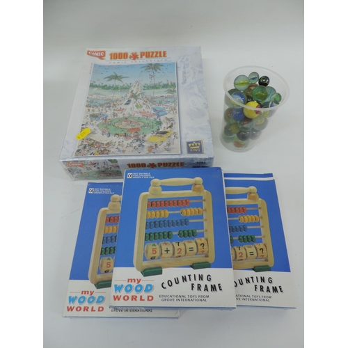 960 - Box of childrens toys - puzzle etc