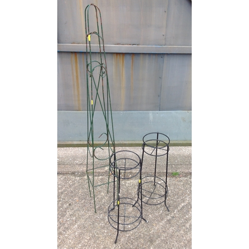 183X - 3x Plastic Coated Plant Stands