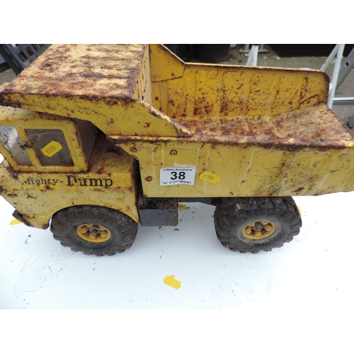 38 - Old Tonka Dump Truck