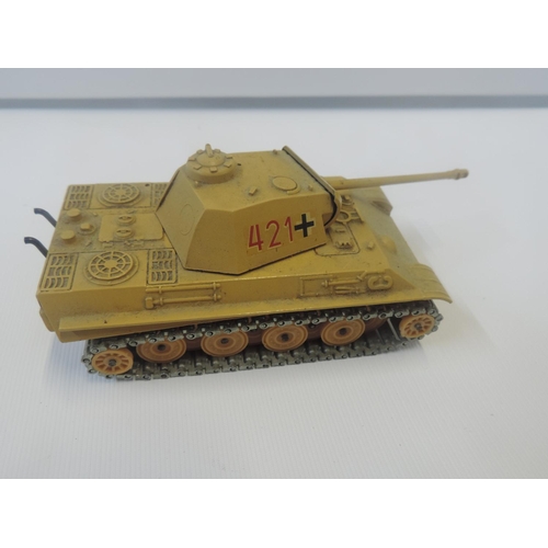 1224 - Solido Model Tank