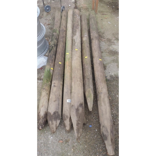 554 - 7x Fencing Stakes