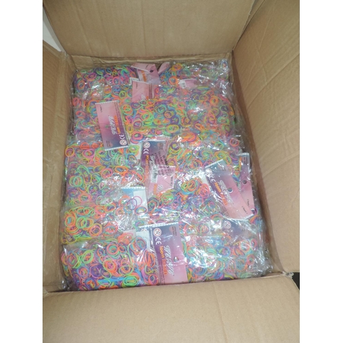 662 - 3x Boxes of Loom Bands