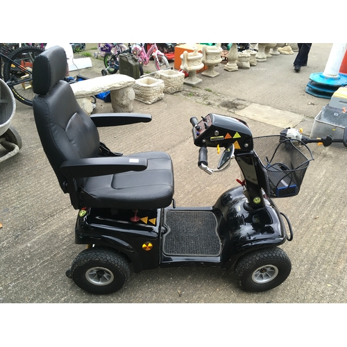 569A - Rascal 850 Mobility Scooter - Road Legal Class 3, Max Speed 8mph, Range 24 Miles - Very Good Conditi... 