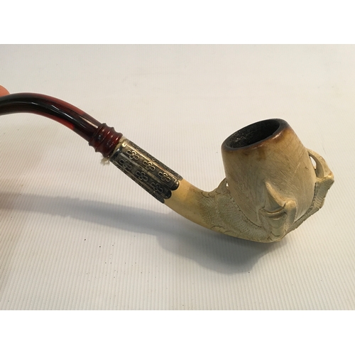 154A - A qty of smokers pipes, 5 - to include 4 cases.