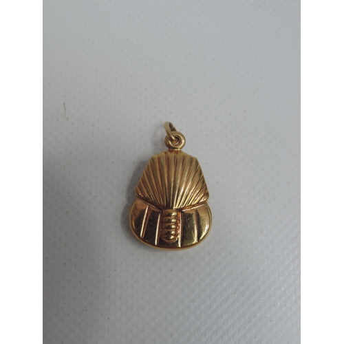 74 - 9ct Yellow Gold Tutankhamen Pendant