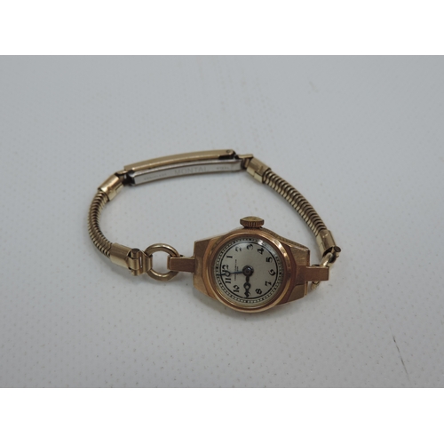 549 - 9ct Yellow Gold Lady's Wristwatch