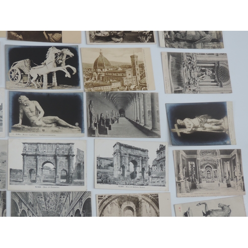 87 - Quantity of Postcards - Italian Landmarks