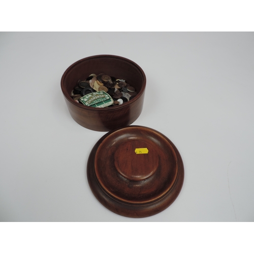 148 - Treen Collar Box - Made from British Aircraft Propellers of The War Period 1914-1918 and Contents - ... 