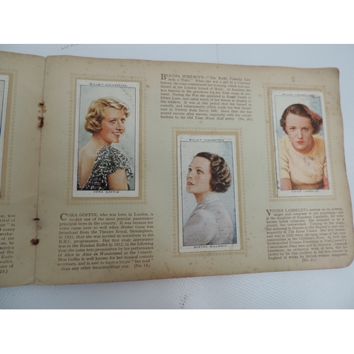 452 - Quantity of Player's and Wills' Cigarette Cards and Albums