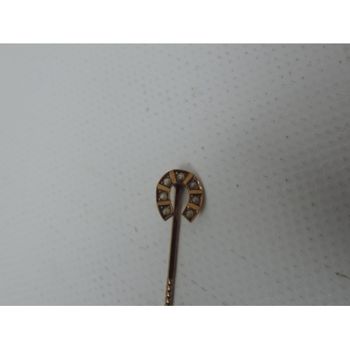 231 - 9ct Gold Seed Pearl Horse Shoe Stick Pin