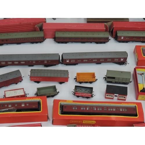 155 - Model Railway Track Engines and Accessories