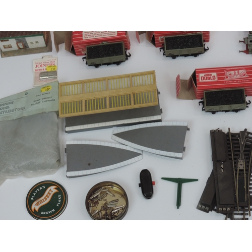 155 - Model Railway Track Engines and Accessories