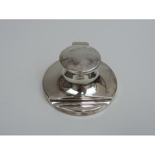 29 - An Edwardian Chester Silver Combined Inkwell & Pen Rest, with Hinged Cover and Ceramic Well - Hallma... 