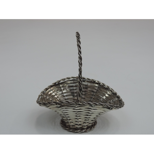 261 - An American Silver Bonbon Basket, with 'Wicker Work' Sides and a Twisted Handle - Hallmarked for 191... 