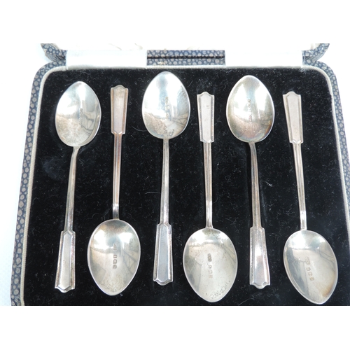 22 - Cased Set of 6x Art Deco Silver Spoons