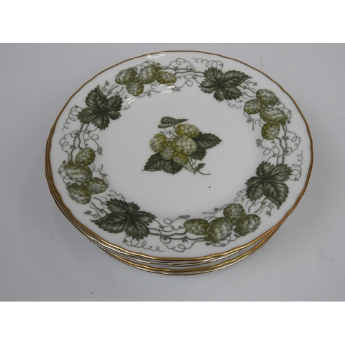 579 - Royal Worcester ‘The Worcester Hop’ Bone China Mathon Dinner, Dessert and Side Plates - 31 Pieces in... 