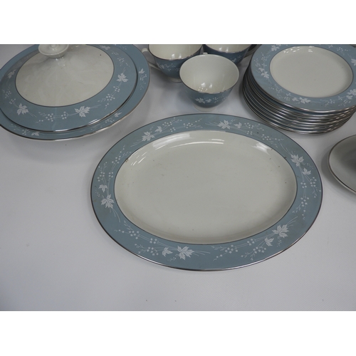 577 - Royal Doulton Reflections Bone China TC1008 Dinner Service