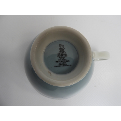 577 - Royal Doulton Reflections Bone China TC1008 Dinner Service