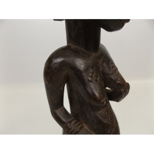 564 - 2x Carved African Figures - Largest 24