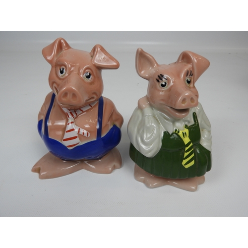 649 - 5x Wade Pig Money Boxes - Damage to Baby Pig's Ear