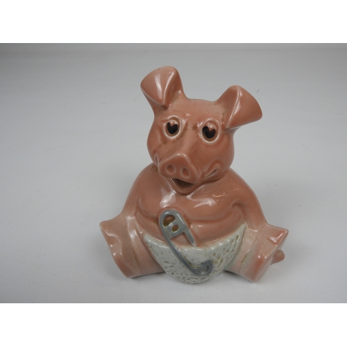 649 - 5x Wade Pig Money Boxes - Damage to Baby Pig's Ear