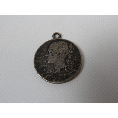 225 - 1916 Half Crown Silver Coin Pendant and Silver Ingot Pedant