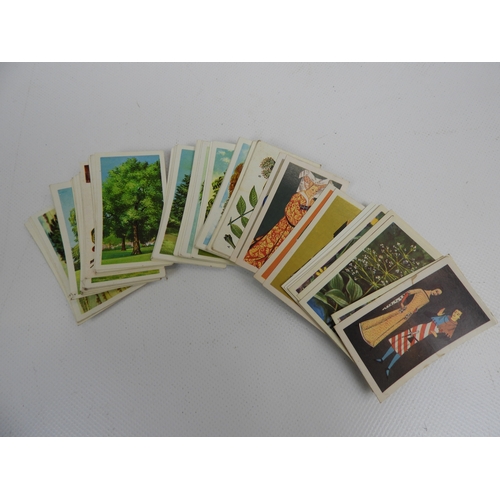 560 - Cigarette Cards and Set of Cunard Matchboxes