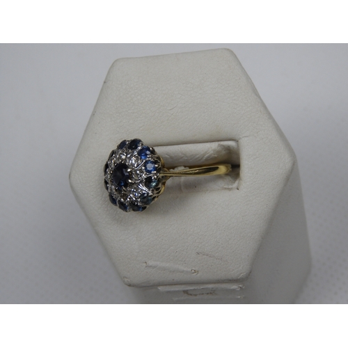 385 - 18ct Diamond (0.25) and Sapphire Ring