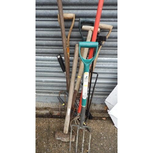 182 - Quantity of Garden Tools