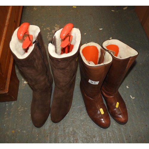 345 - 2x Pairs of Boots