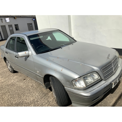 20d - Mercedes C200 Reg: WIL4980