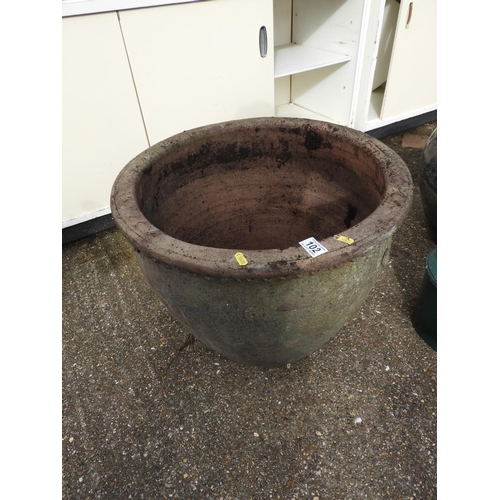 102 - Very Large Circular Garden Planter