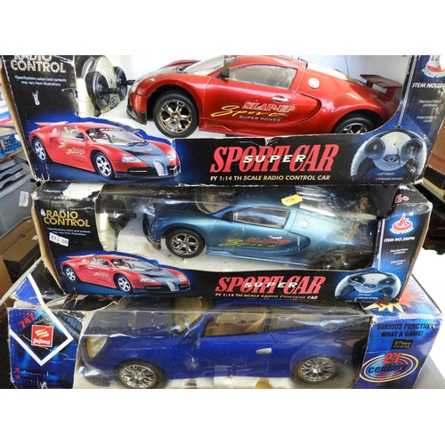 1374 - 3x Boxed Model Cars