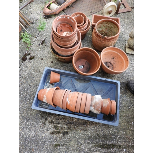 164 - Terracotta Pots