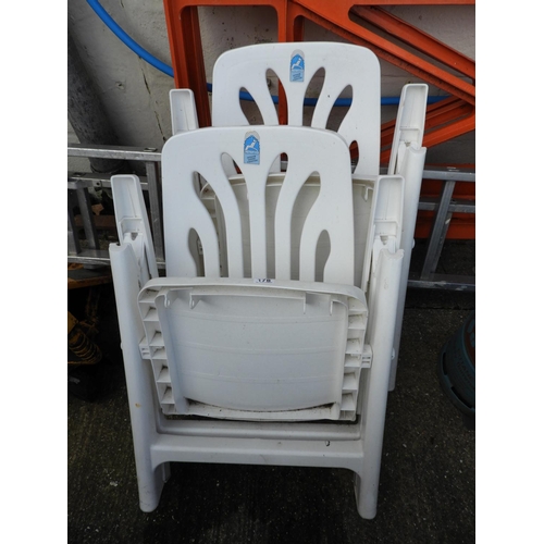 178 - 2x Folding Plastic Garden Chairs