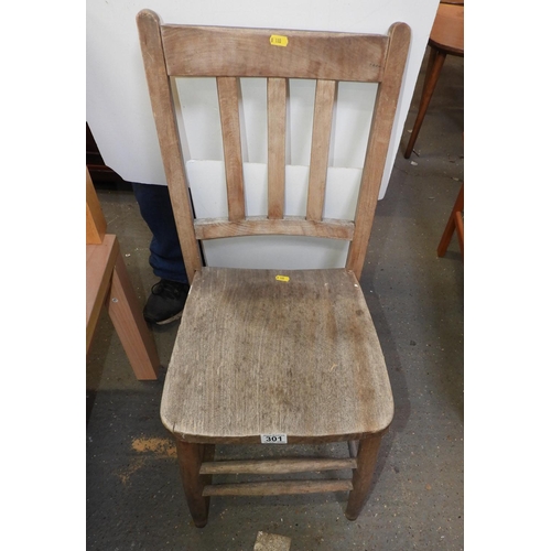 301 - Chair with Shaped Seat