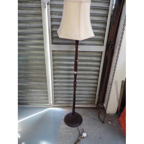 487 - Standard Lamp with Shade