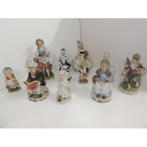 809 - Figurine Ornaments