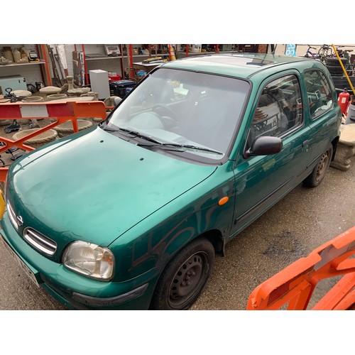 20A - Nissan Micra Celebration W671AOC Mot expired